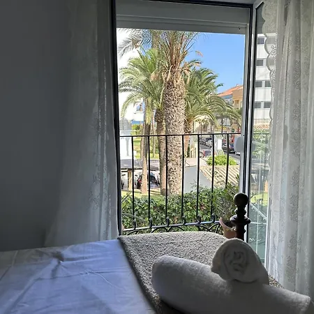 Casa La Raspa 2 Minutos De La Playa Bajondillo * Торремолинос